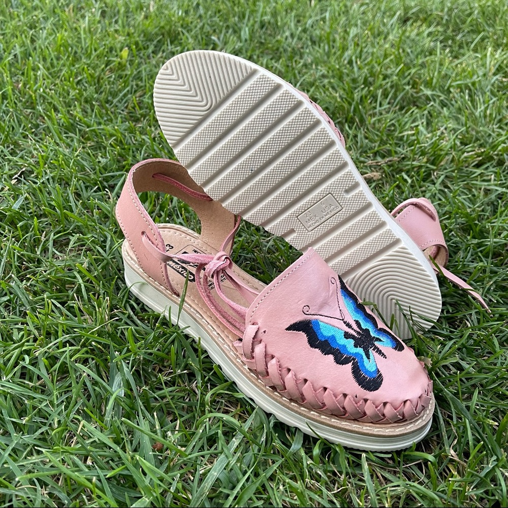 Women's Huarache Artesenal Mexican Sandal Hand Made Mexico Embroidered Butterfly